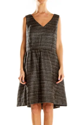 Black Textured V-Neck Sleeveless Midi Dress